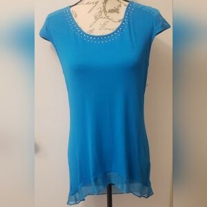 essentials by Milano azure blue top size M